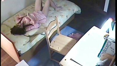 Follada anal y mucho oral para una pareja de adolescentes