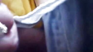 Stepsis chantajea a su hermano para tener un trío con un amigo
