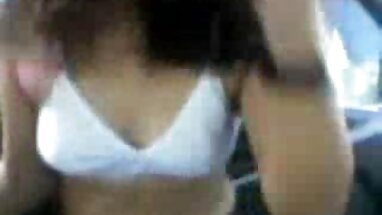 Feliz de estar en casa morena recibe sexo de bienvenida en casa