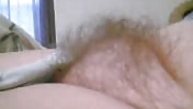 Cremita increíble para una belleza morena delgada