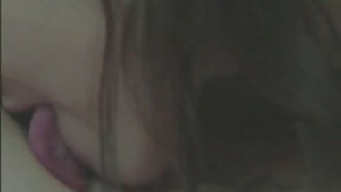Dulce puta rubia da placer a su novio cachondo
