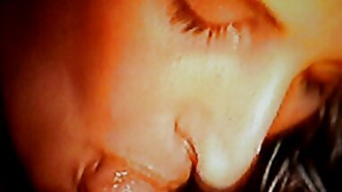 Adolescente lubricada con un cuerpo perfecto quiere chorrear