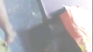 Madre tetona seduce a su hijastro inocente