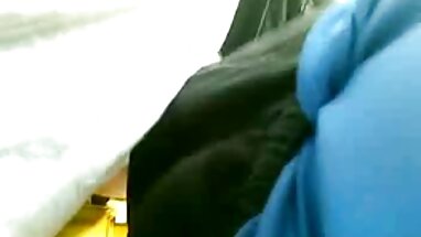 Una puta muy gorda se lo mete todo en vaquera