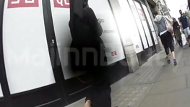 Perra sexy con un vestido rojo es follada por una polla enorme